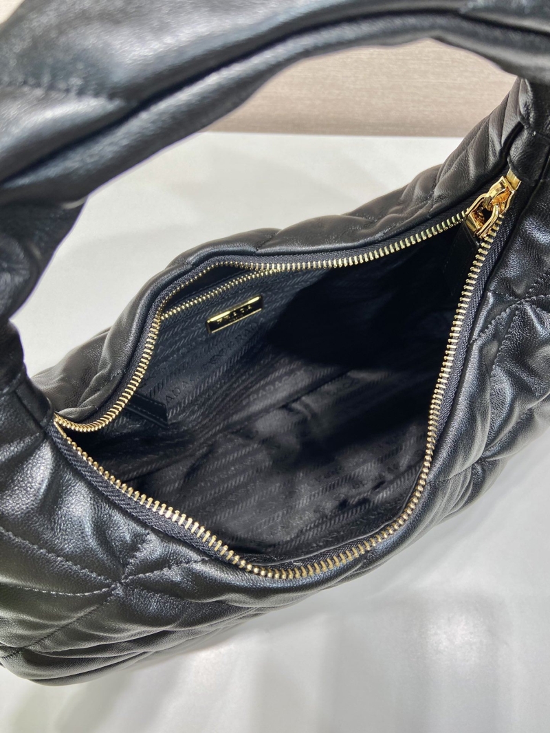 Pra*a hobo bags
